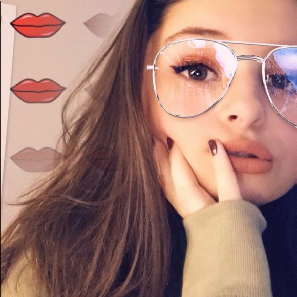 Meet your Posher, Kayley - Picture 1 of 1